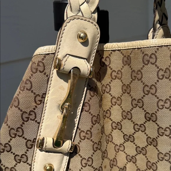 Gucci Pelham Beige GG Canvas Shoulder Bag with Braided Straps - Picture 3 of 11